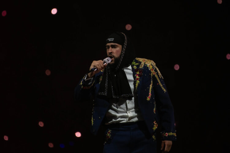 Fotografía de Bad Bunny durante un concierto en San Juan (Puerto Rico). EFE/Enid M. Salgado Mercado