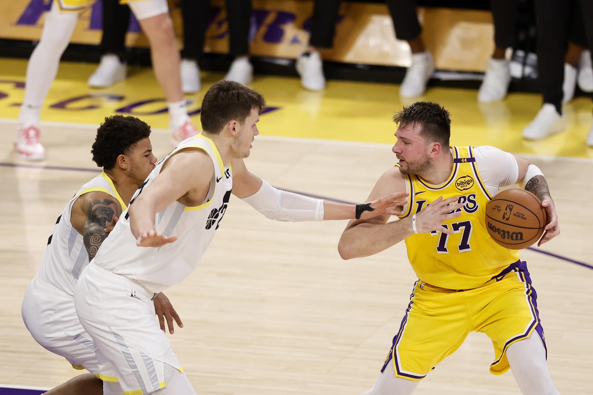 08f89fa408dc710c715b5327fefcc8fef78fb3a7w 132-113. Doncic inicia una nueva era en los Lakers