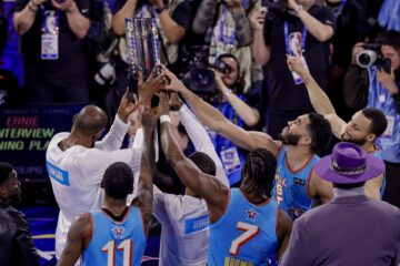 El equipo Shaq's OGs, compuesto por veteranos como Stephen Curry o Kevin Durant, se proclamó campeón de la edición 74 del All-Star de la NBA, que se celebró en San Francisco. EFE/EPA/JOHN G. MABANGLO