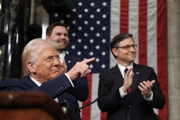 WASHINGTON (United States), 05/03/2025.- US President Donald Trump (L) addresses to a joint session of the United States Congress at theÂ US Capitol in Washington, DC, USA, on 04 March 2025. Also pictured are US Vice President JD Vance (2-L) and US Speaker of the House Mike Johnson (R). (Estados Unidos) EFE/EPA/WIN MCNAMEE / POOL