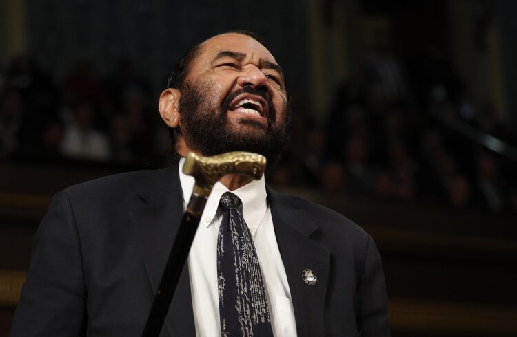 WASHINGTON (United States), 05/03/2025.- Democratic Congressman Al Green of Texas shouts out as US President Donald Trump addresses to a joint session of the United States Congress at theÂ US Capitol in Washington, DC, USA, on 04 March 2025. (Estados Unidos) EFE/EPA/WIN MCNAMEE / POOL