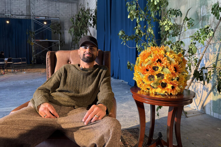 Fotografía del 11 de febrero de 2025 del artista puertorriqueño, Jay Wheeler, posando durante una entrevista con EFE en Miami (Estados Unidos). EFE/ Alicia Civita