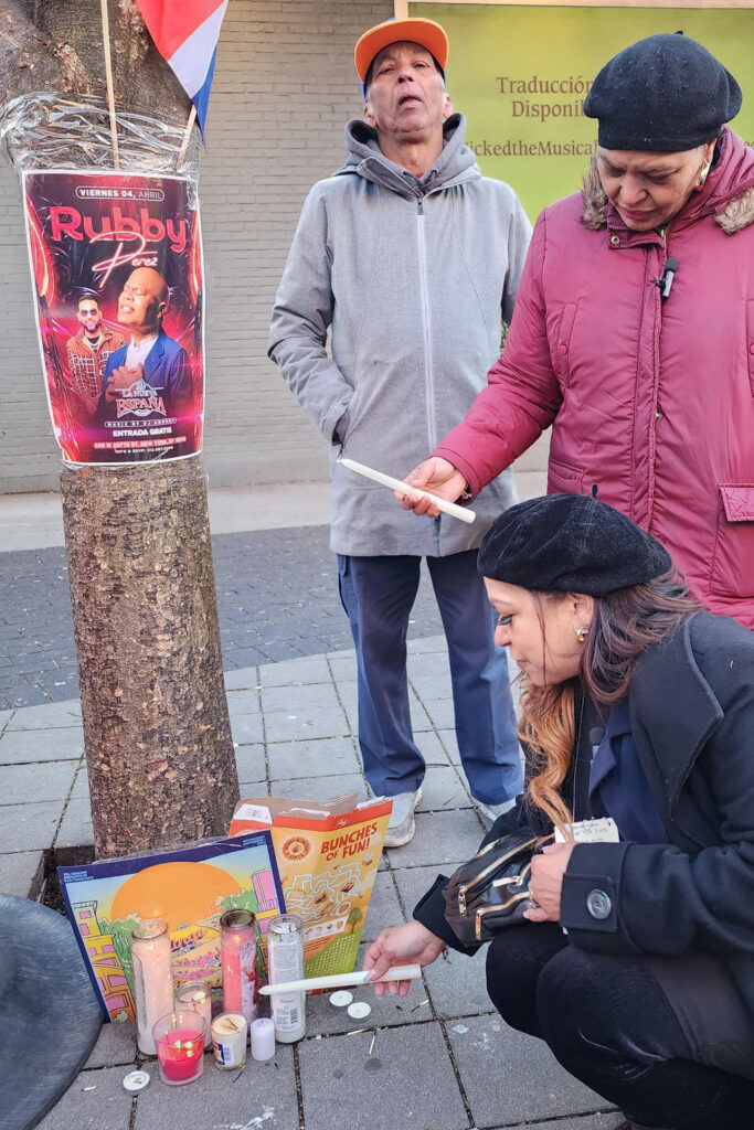 491705414b767224b314e51ec107128cf52dbbf1w-683x1024 Dominicanos de Nueva York lloran la muerte de las víctimas en discoteca de Santo Domingo