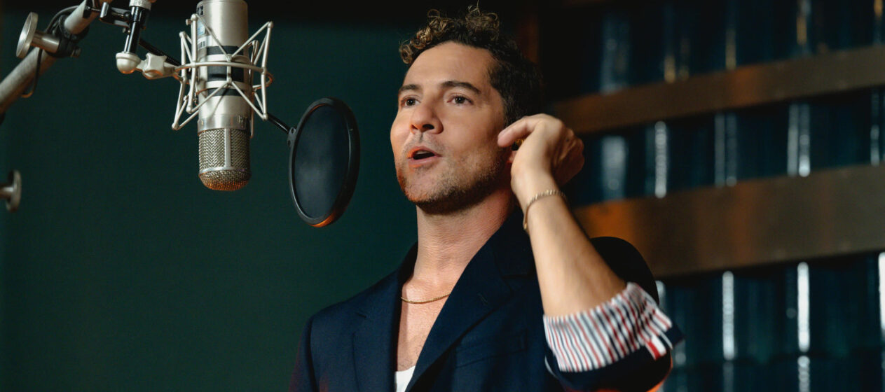 Fotografía cedida por la Asociación contra el Alzheimer donde aparece el cantante y compositor español David Bisbal. EFE/ Asociación Contra el Alzheimer