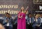 Integrantes de la Sonora Santanera, acompañados de la cantante María Fernanda (c), participan este martes durante una rueda de prensa en Ciudad de México (México). EFE/ Sáshenka Gutiérrez