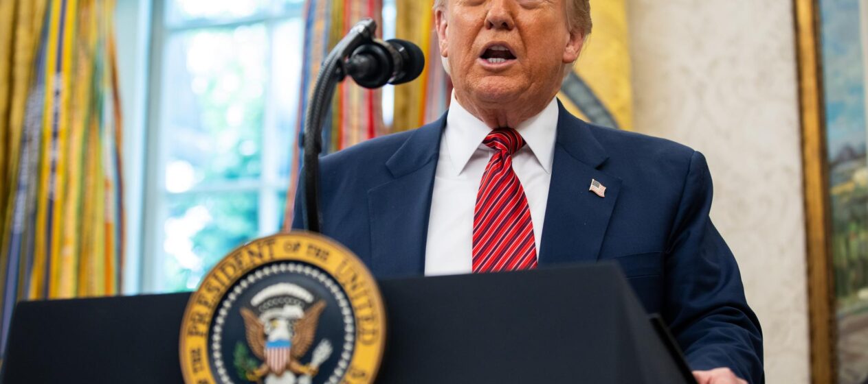 Fotografía de archivo del presidente de EE.UU., Donald Trump. EFE/EPA/SAMUEL CORUM / POOL