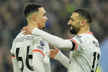 Salah y Alexander Arnold, en una foto de archivo. EFE/EPA/TIM KEETON.
