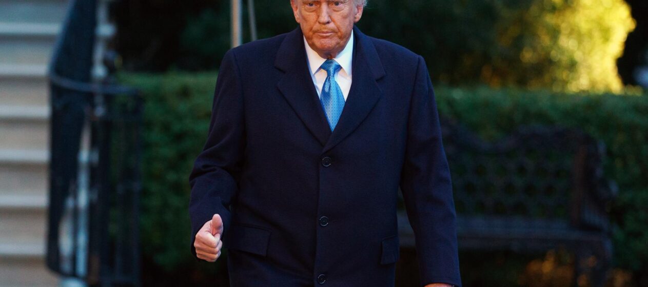 Fotografía de archivo del presidente de Estados Unidos, Donald Trump, en los jardines de la Casa Blanca, en Washington DC (EE.UU.). EFE/Will Olíver