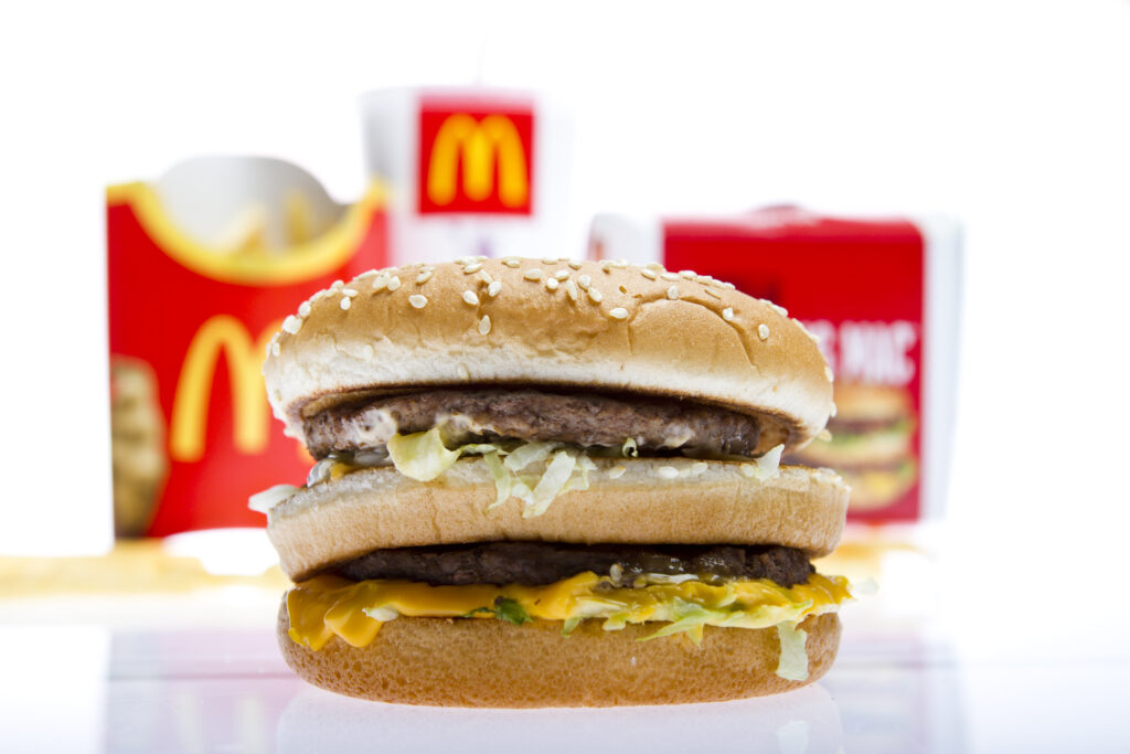 dreamstime_m_52027044-1024x787 ¿Qué tiene que ver la economía con tu labial, tu falda y tu Big Mac? Más de lo que imaginas