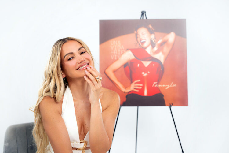 Fotografía cedida por 11:11 PR de la cantante colombiana Fanny Lu quien celebra sus 20 años de carrera lanzando 'Una vida bien vivida', su primer álbum en 14 años. EFE/ 11:11 PR